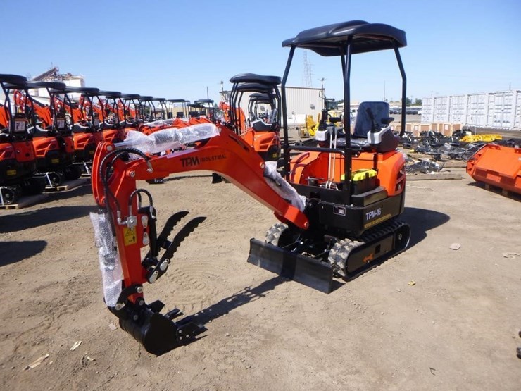 2025-tpm-16-hydraulic-excavator-image-1
