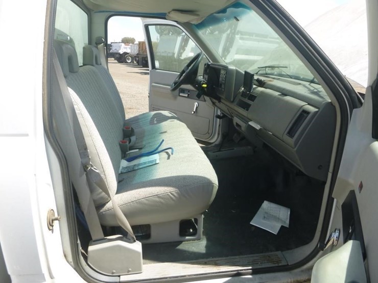 1993-gmc-3500-image-14