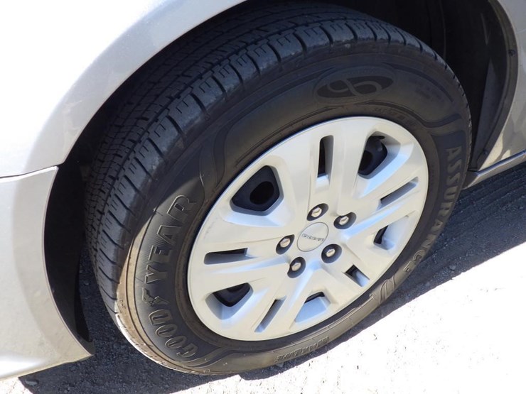 2016-dodge-grand-caravan-image-13