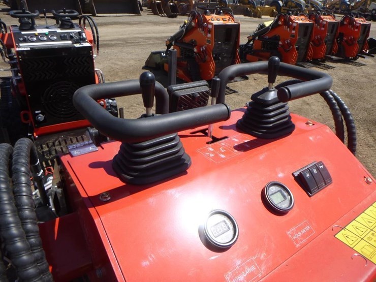 2025-sdlool-sl360zj-skid-steer-track-loader-image-16