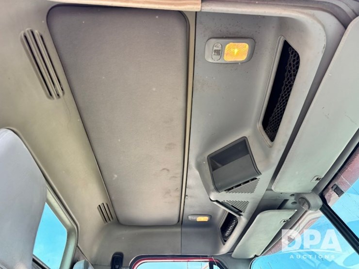 2006-freightliner-columbia-day-cab-truck-(gp11331,-unit-88)-image-81