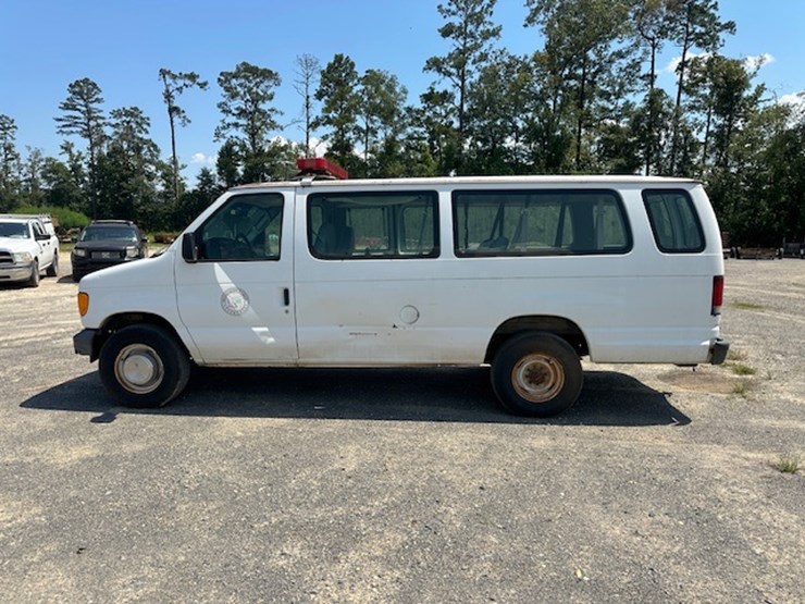 2007-ford-e350-image-5