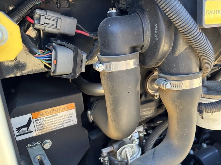 2020-yanmar-vi035-hydraulic-excavator-image-42