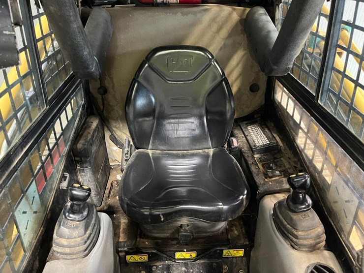 2005-supertrak-sk120tr-image-23