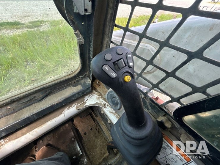 bobcat-s300-image-38