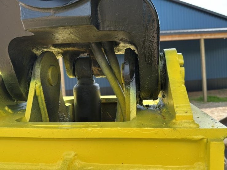#411-•-2004-john-deere-548glll-skidder-image-43