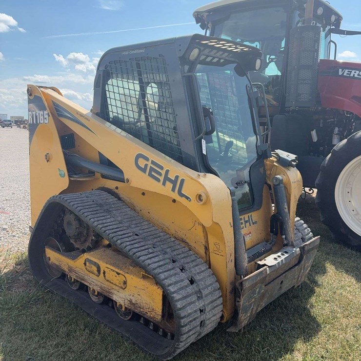 2018 GEHL RT165