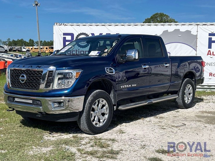 2016-nissan-titan-image-1