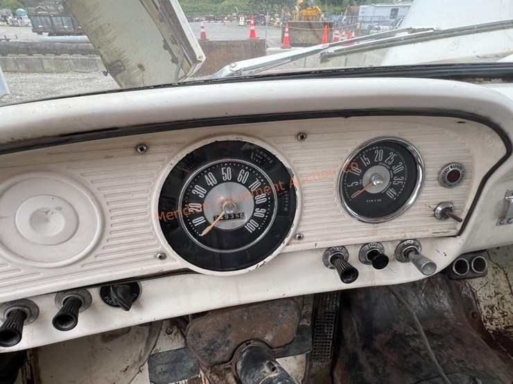 1965-ford-n600-image-24