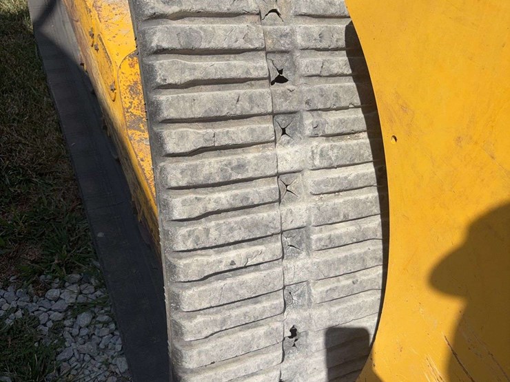 2018-gehl-rt165-image-10