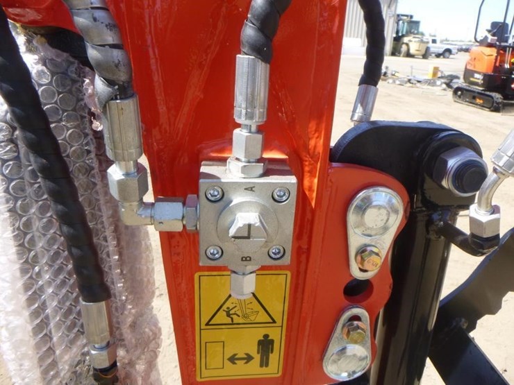 2025-tpm-16-hydraulic-excavator-image-14
