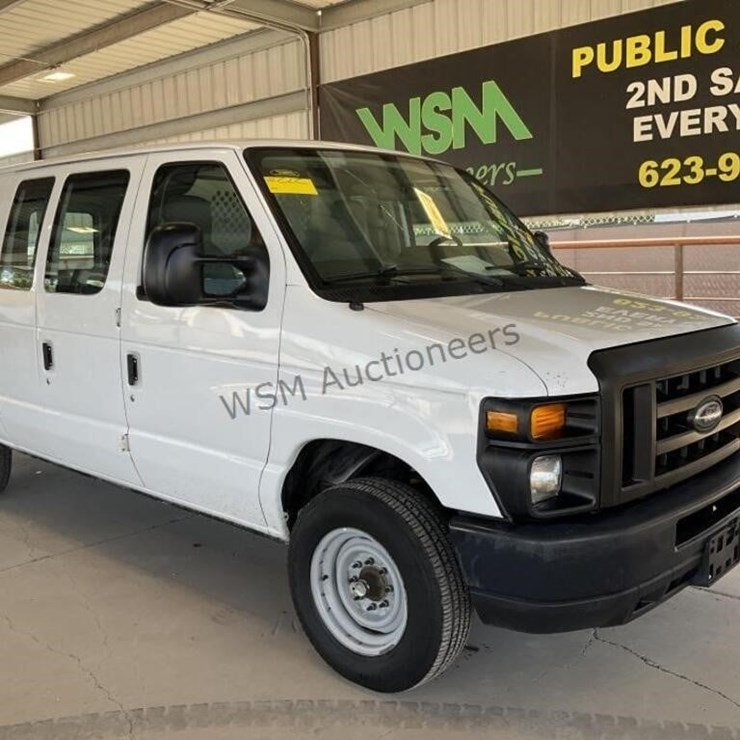 2012 FORD CARGO