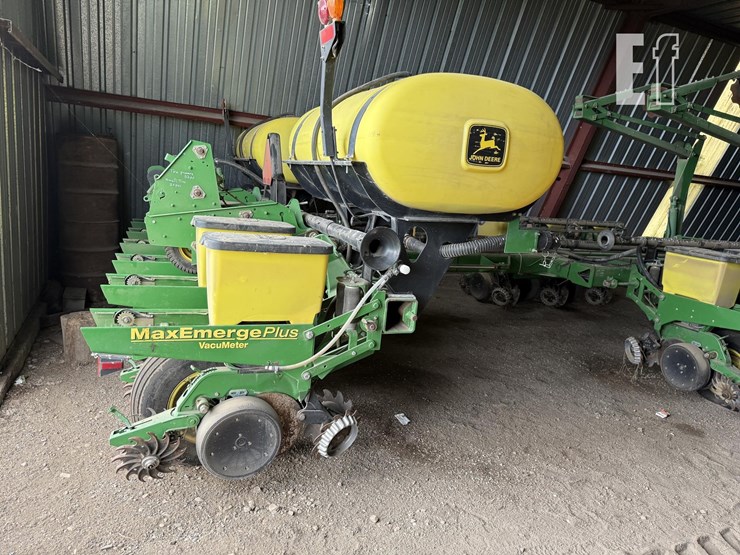 1997-john-deere-1770-image-2