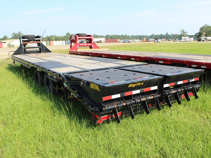 #22662-•-2022-big-tex-28ft-gooseneck-trailer,-22gnt28bksmr-image-5