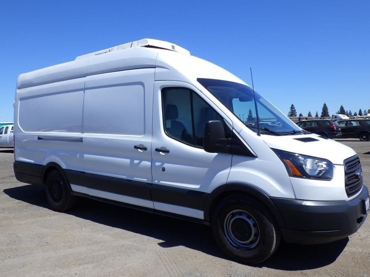 2017-ford-transit-image-2