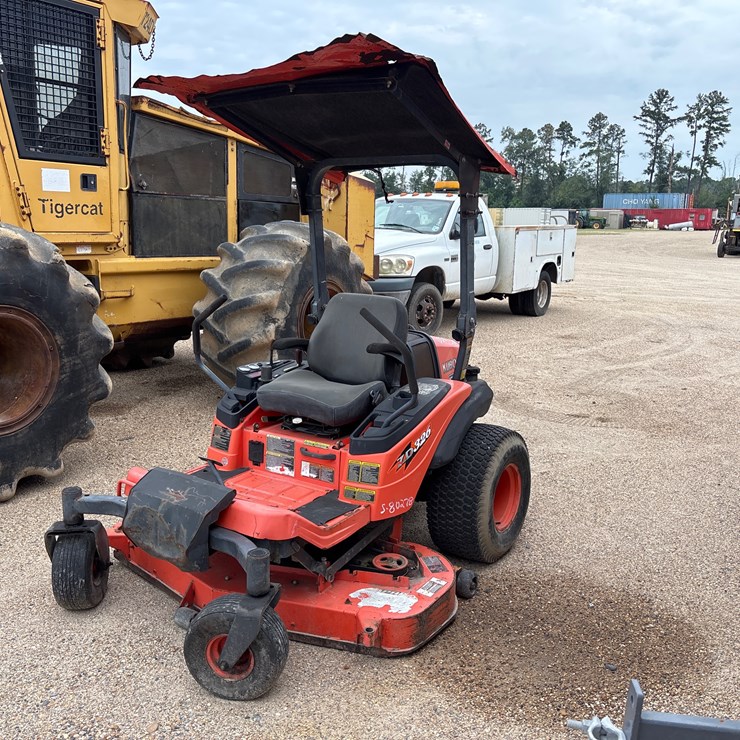 KUBOTA ZD326