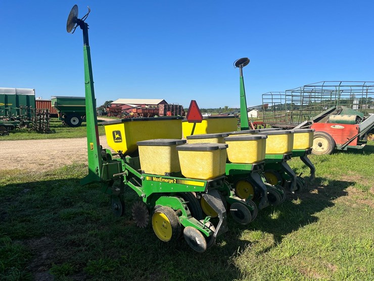 john-deere-7200-image-2