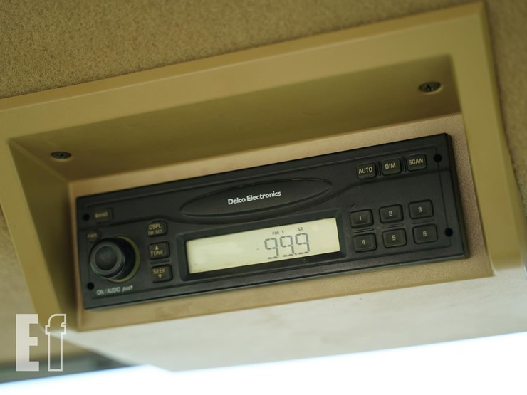2002-john-deere-9120-image-36