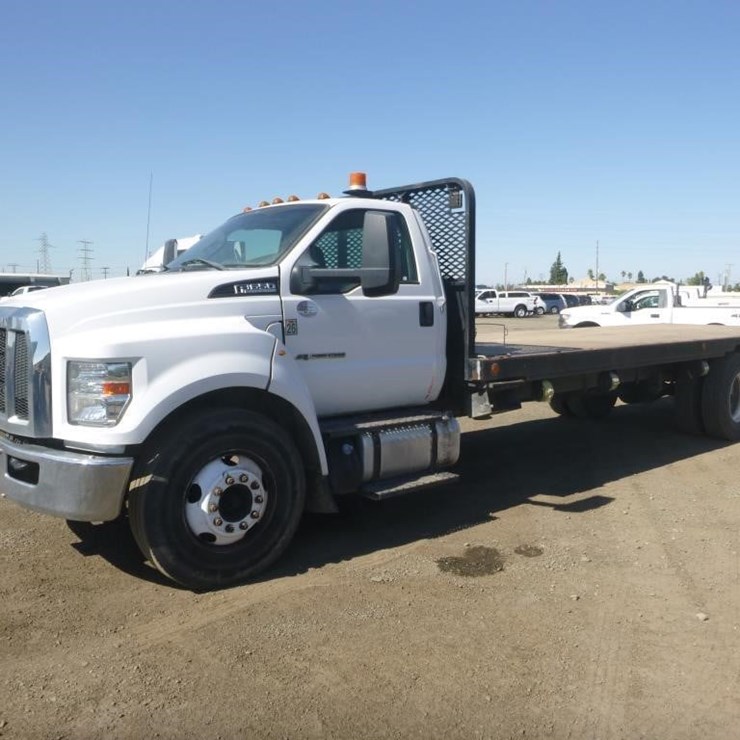2017 FORD F650