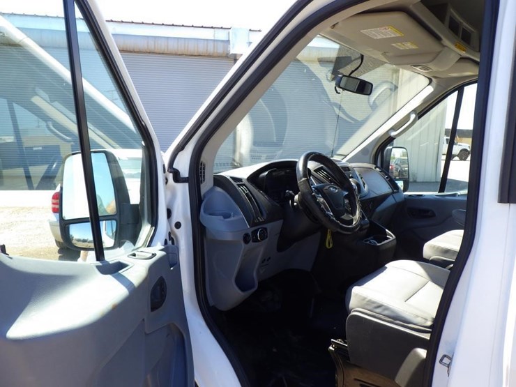 2017-ford-transit-image-5