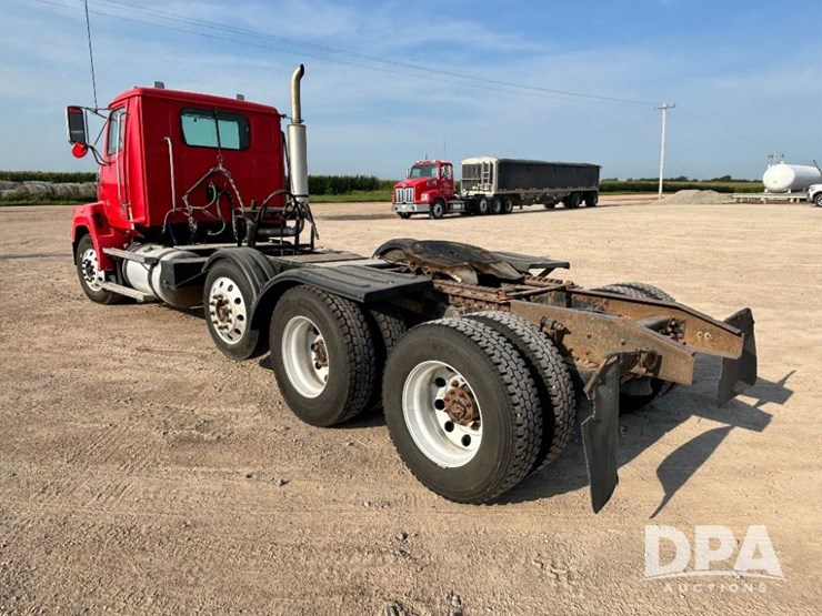 2017-western-star-w4700sb-day-cab-truck-(gp11329,-unit-82)-image-15