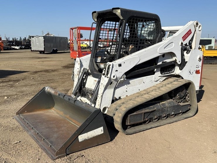2019-bobcat-t740-image-1