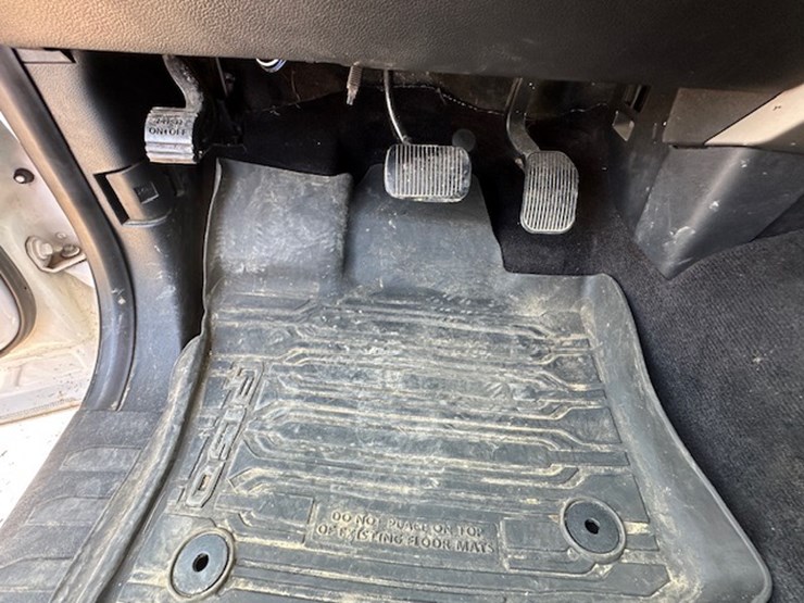 2017-ford-f150-lariat-image-51