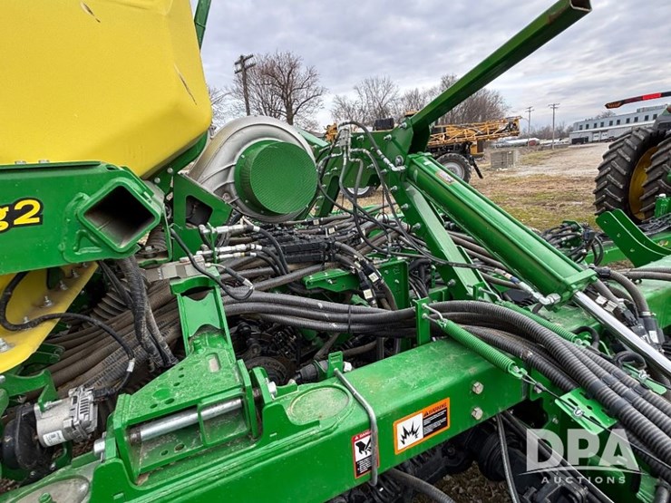 2022-john-deere-n530c-image-50