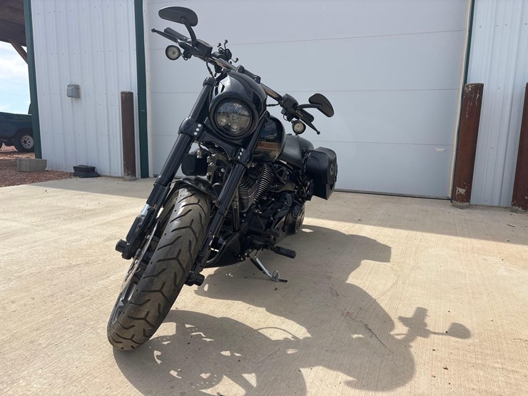 2016-harley-davidson-110-fxse-motorcycle-image-2