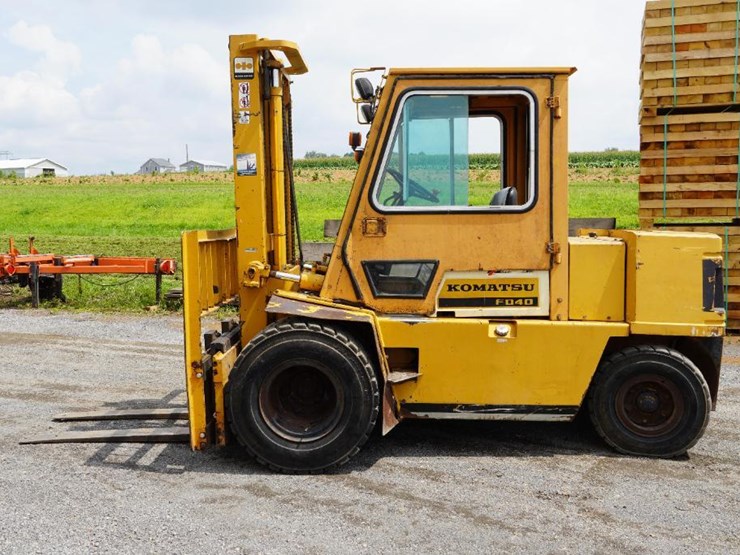 #302-•-komatsu-fd40-forklift-image-2
