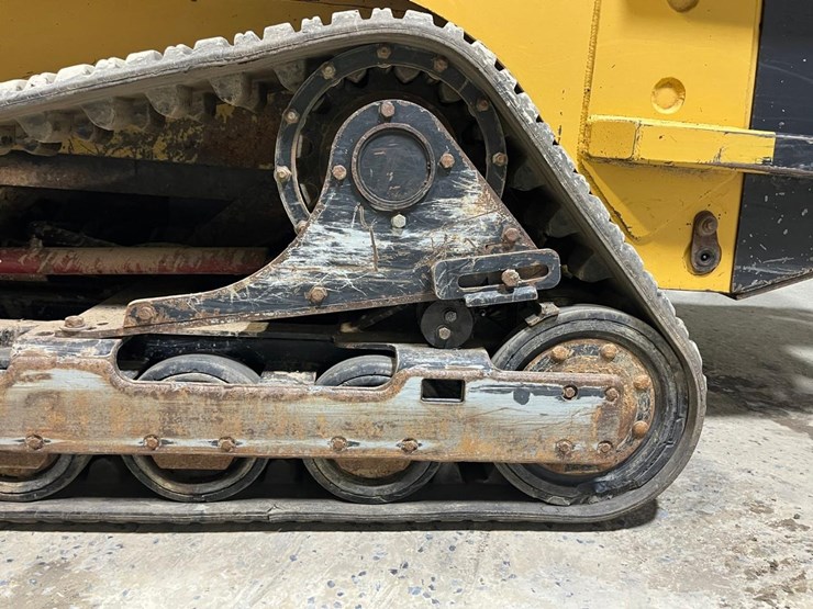 2005-supertrak-sk120tr-image-16