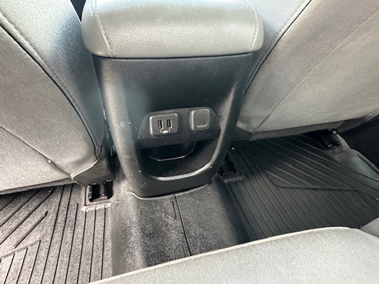 2020-chevrolet-colorado-image-27