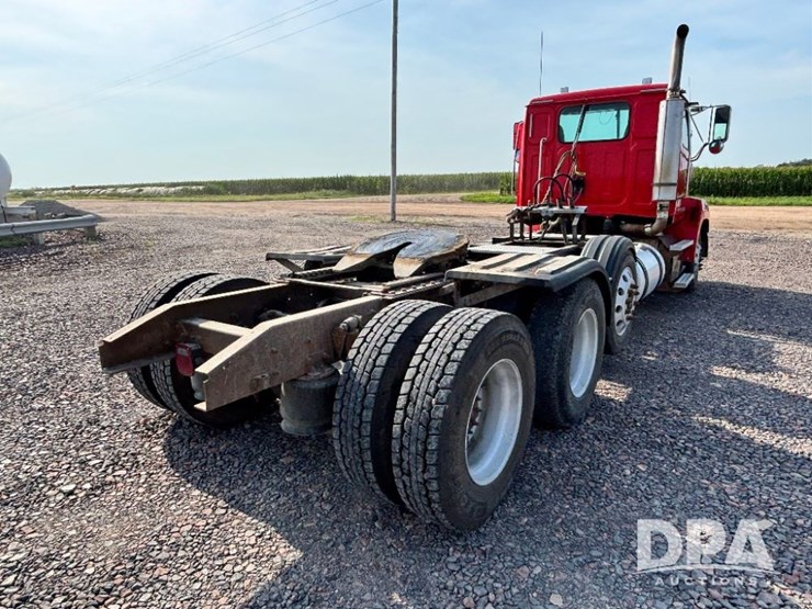 2017-western-star-w4700sb-day-cab-truck-(gp11326,-unit-81)-image-12