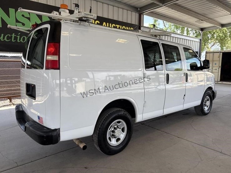 2013-chevrolet-express-2500-image-7