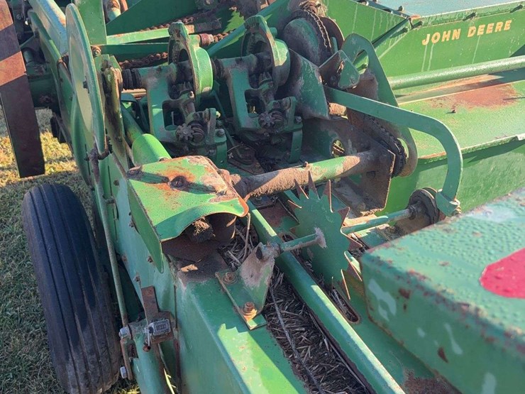 john-deere-24t-image-8