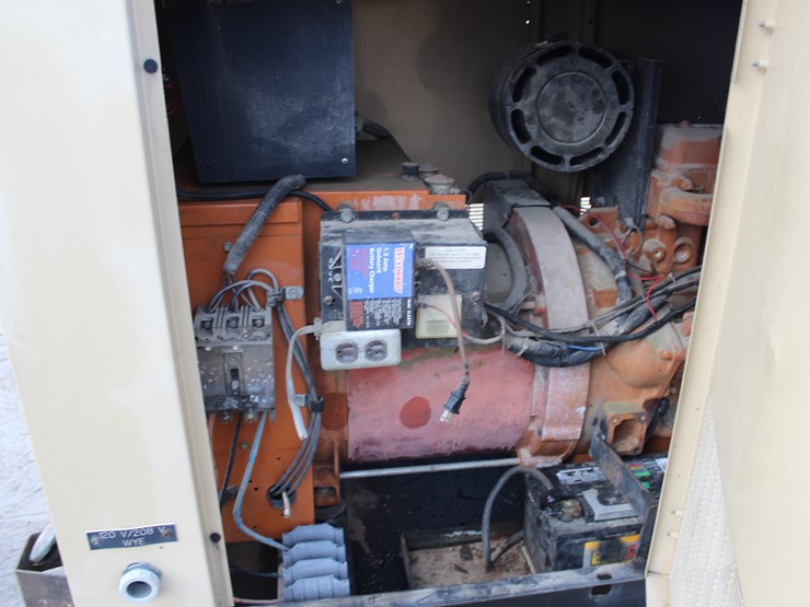 #23201-•-diesel-generac-generator-on-skids-image-5