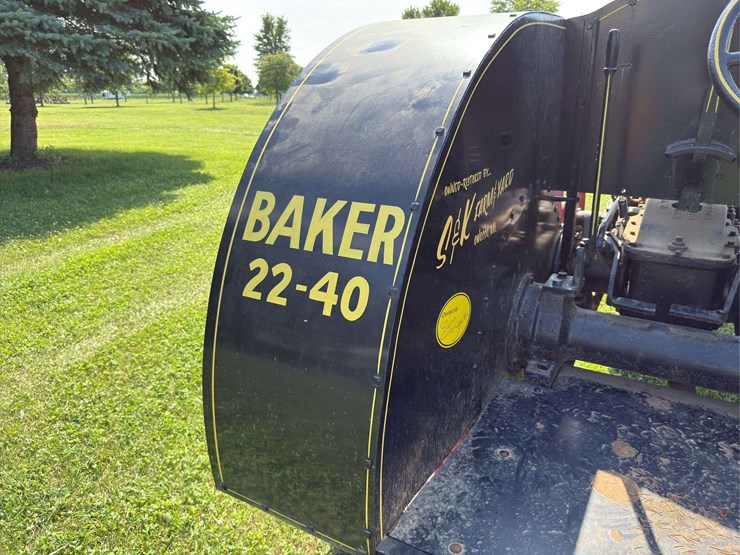 baker-22-40-tractor-image-19