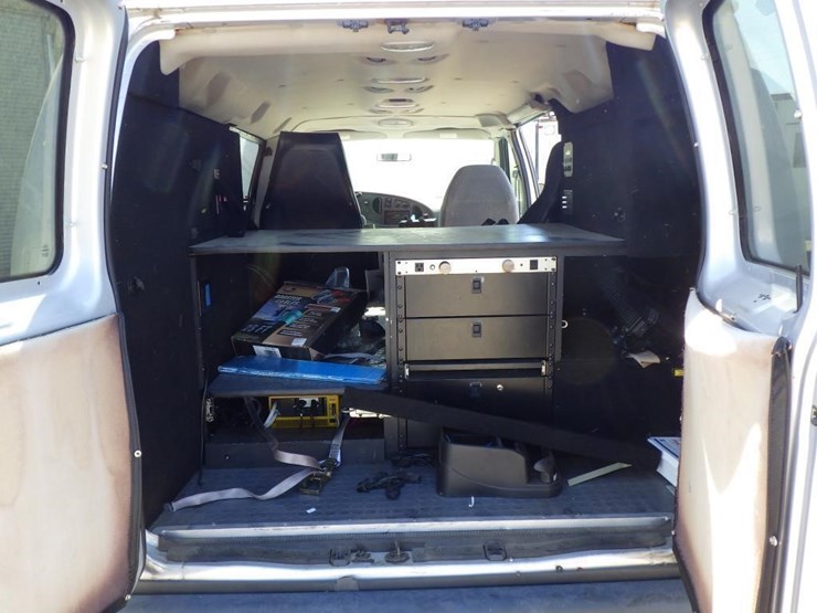 2008-ford-cargo-image-8