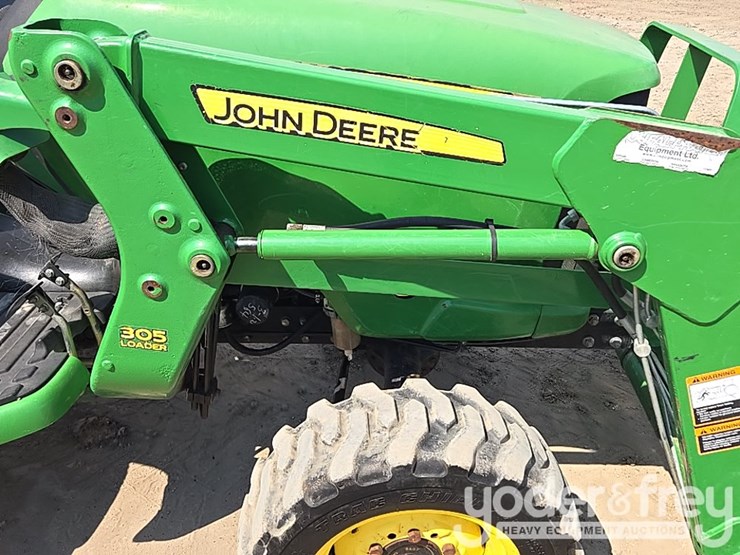 2009-john-deere-3038e-image-31