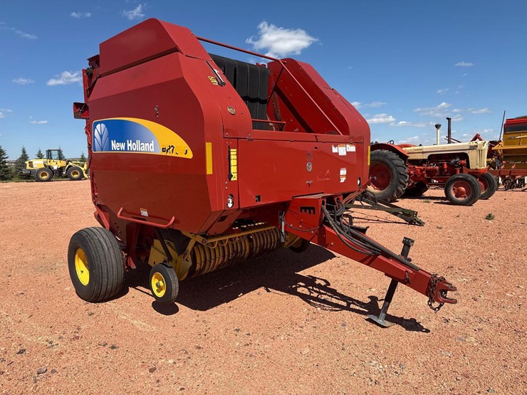 new-holland-br7090-image-3