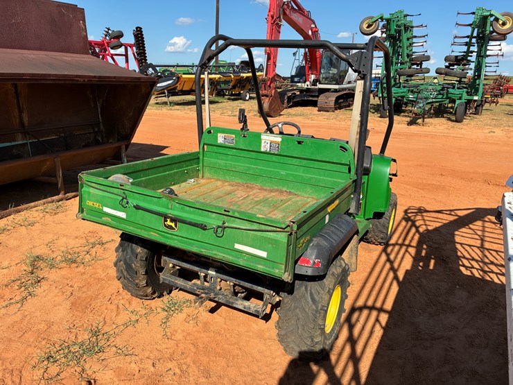john-deere-gator-image-3
