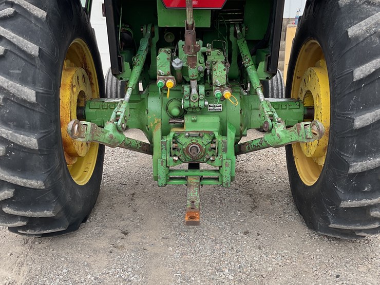 john-deere-4440-image-6