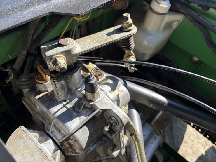 john-deere-gator-image-24