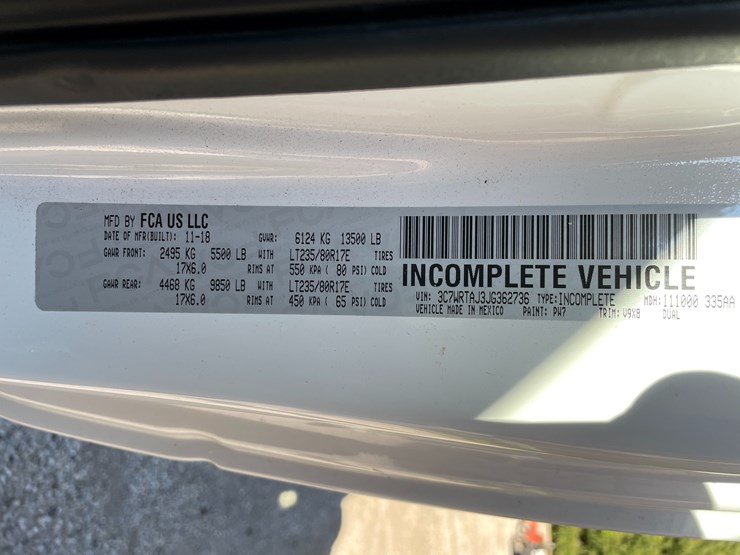 2018-dodge-ram-3500-image-58