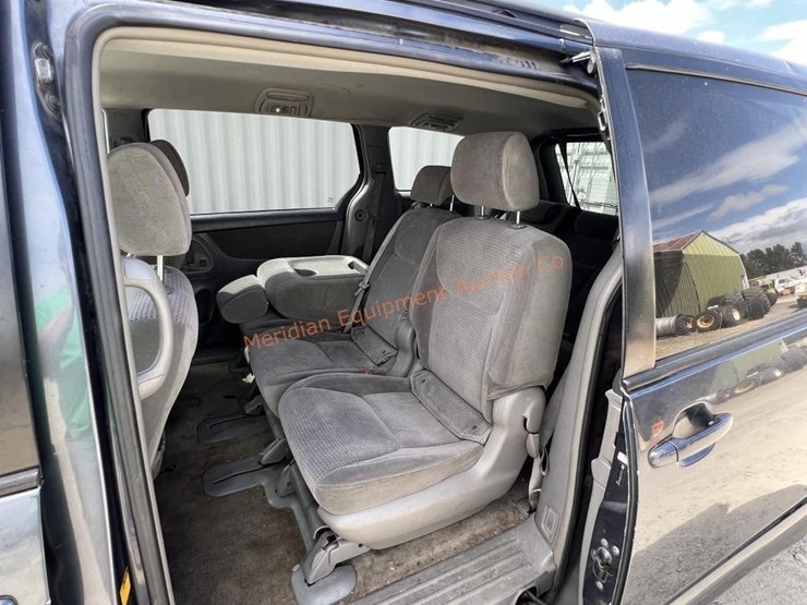 2006-toyota-sienna-image-20