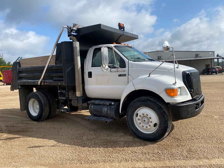 2007-ford-f750-image-2