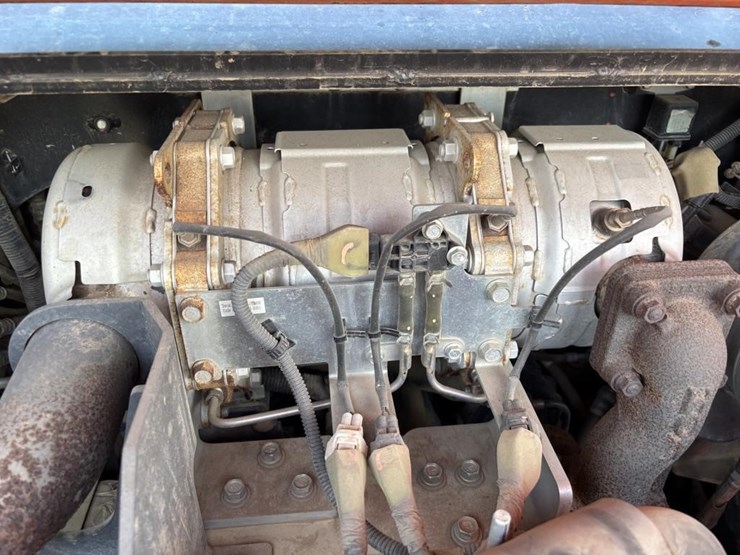 2019-kubota-svl75-2-image-37