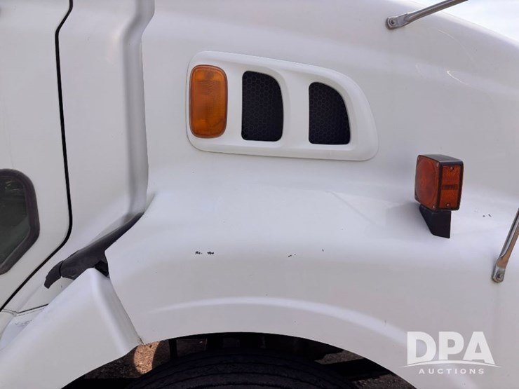 2006-sterling-day-cab-truck-(gp11332,-unit-18)-image-51