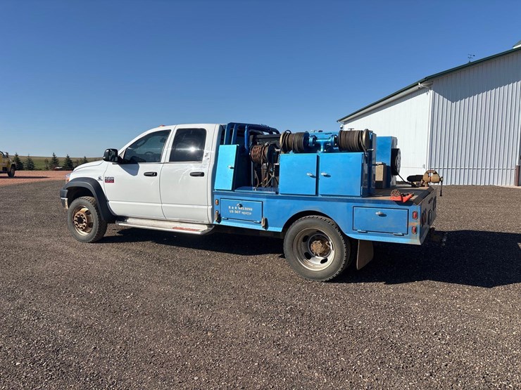 2009-dodge-ram-4500-image-11