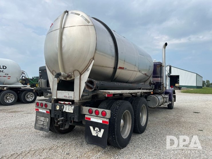 1996-western-star-model-496f-liquid-nurse-truck-(jn2748,-unit-40582)-image-13